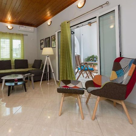 Thano'S Stylish Flat Just 150M To The Beach Faraí Екстериор снимка