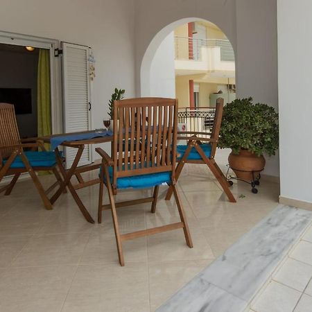 Thano'S Stylish Flat Just 150M To The Beach Faraí Екстериор снимка