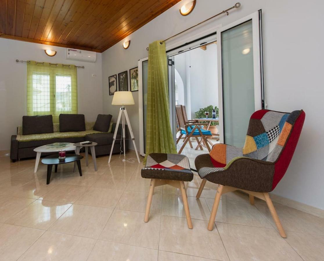 Thano'S Stylish Flat Just 150M To The Beach Faraí Екстериор снимка