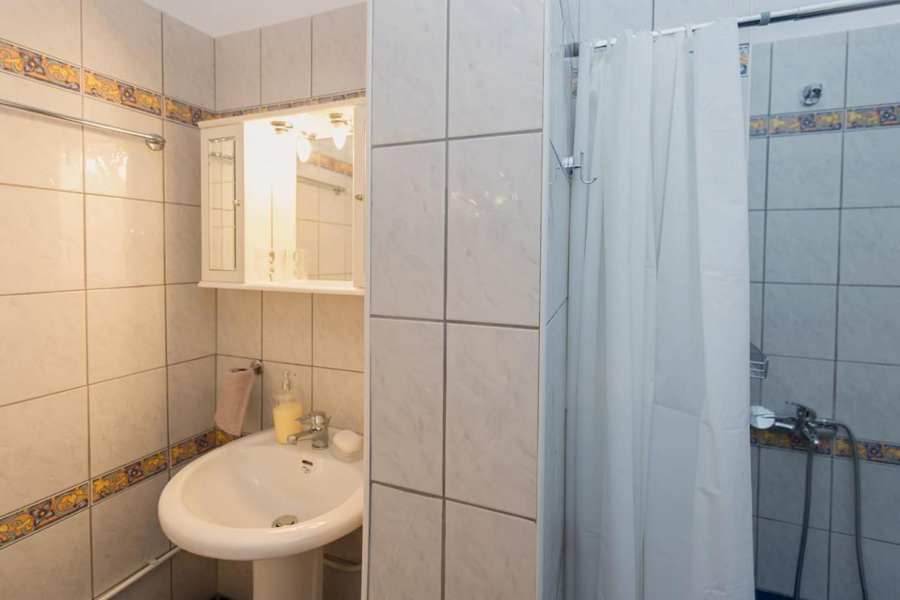 Thano'S Stylish Flat Just 150M To The Beach Faraí Екстериор снимка